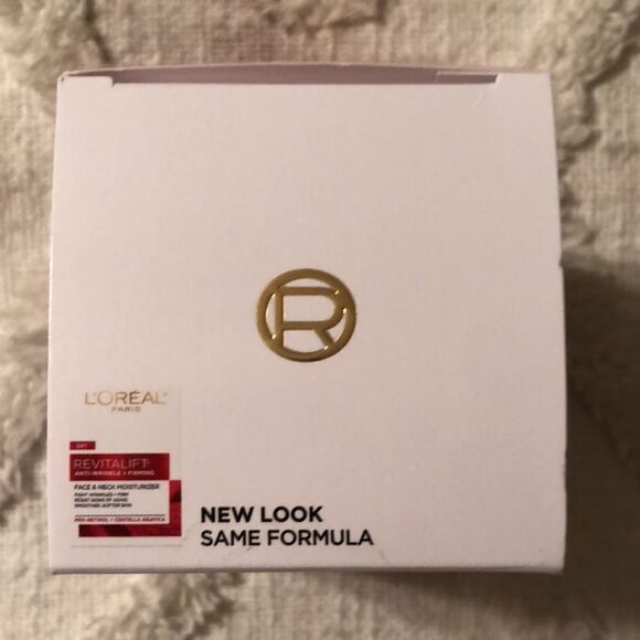 L’OREAL Revitalift Anti-Wrinkle + Firming Moisturizer - Picture 9 of 9